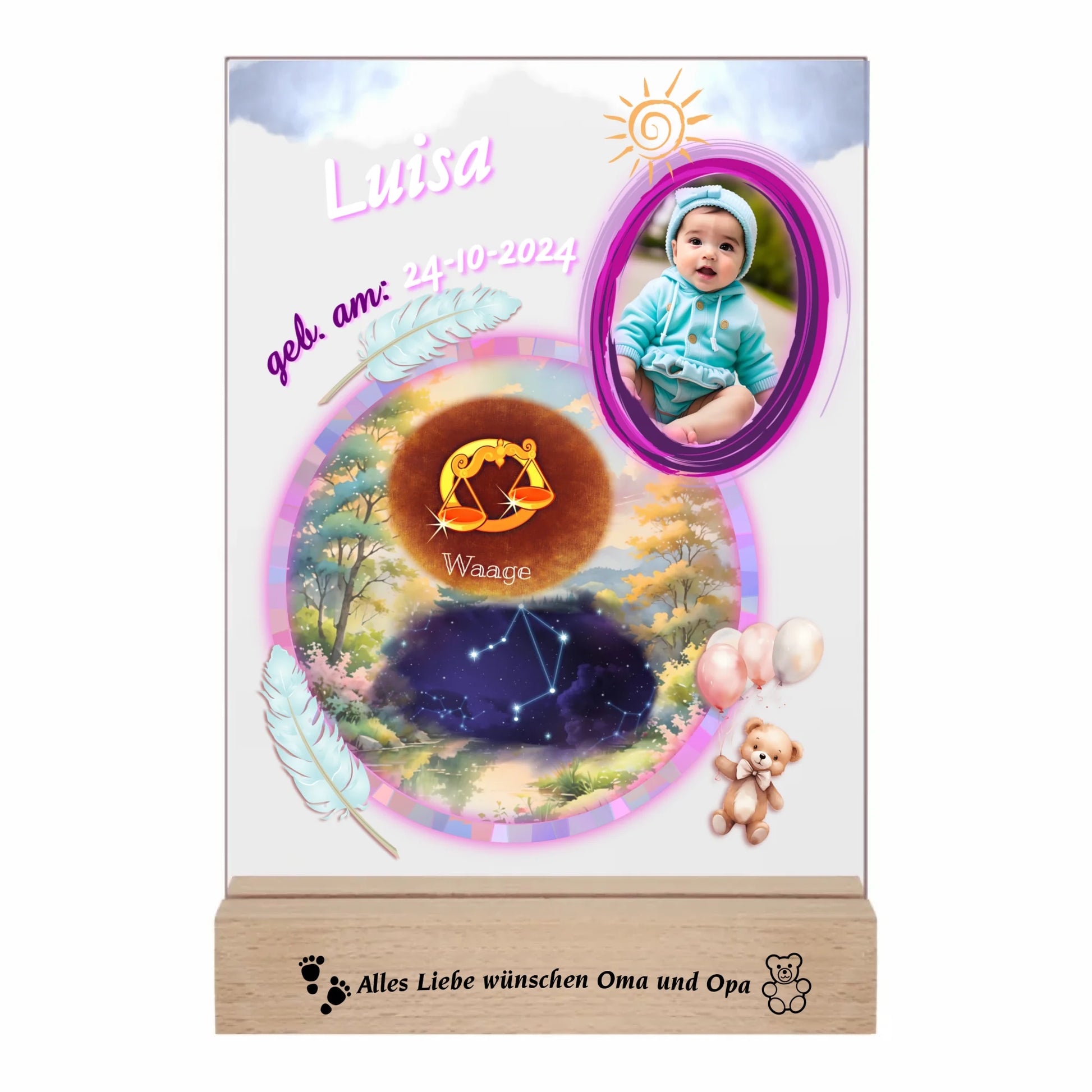 personalisiertes-acrylglas-15x20cm-mit-graviertem-holzsockel-acrylglas-mit-foto-sternzeichen-sternbild-und-name-des-babys-design-in-pastelfarben-überwiegend-in-pink-holzsockel-ist-mit-wunschtext-graviert