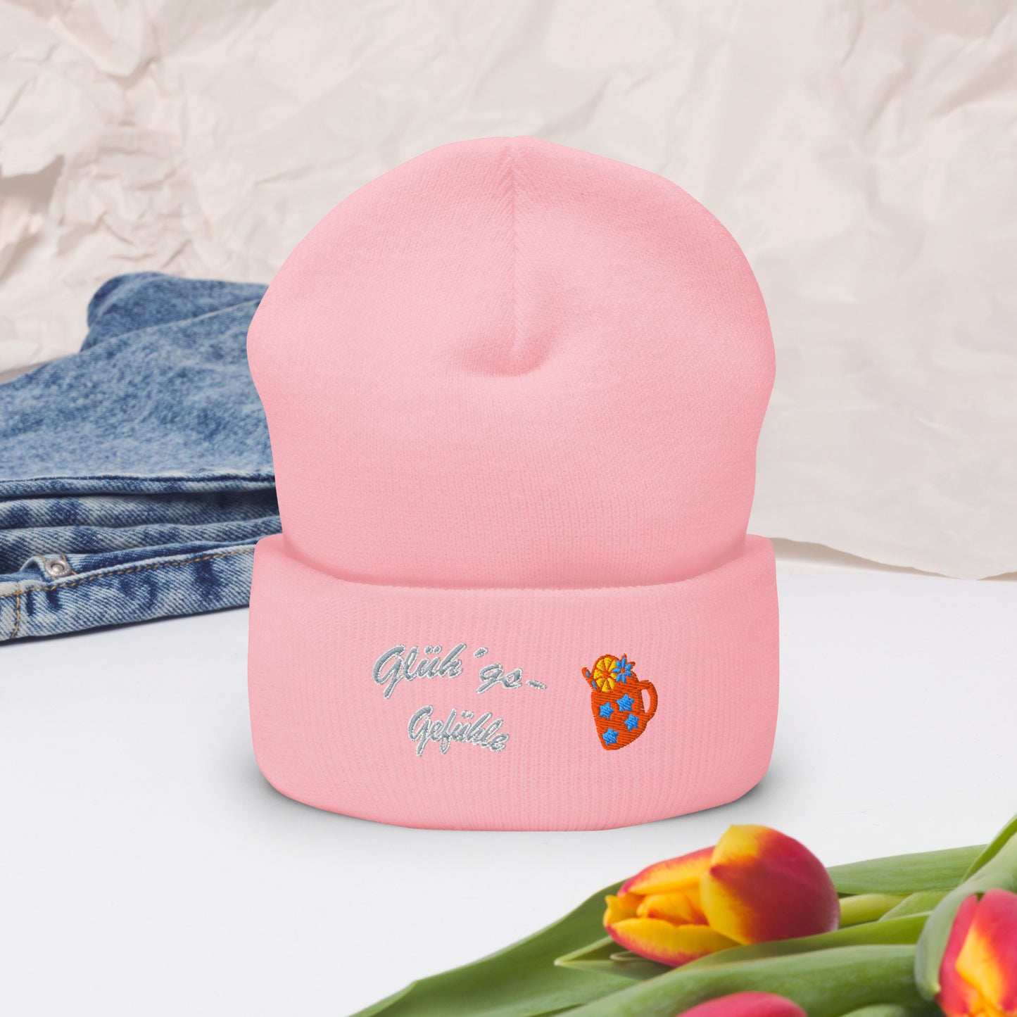 muetze-beanie-bestickt-mit-motiv-glühg´s-gefühle-tasse-pink