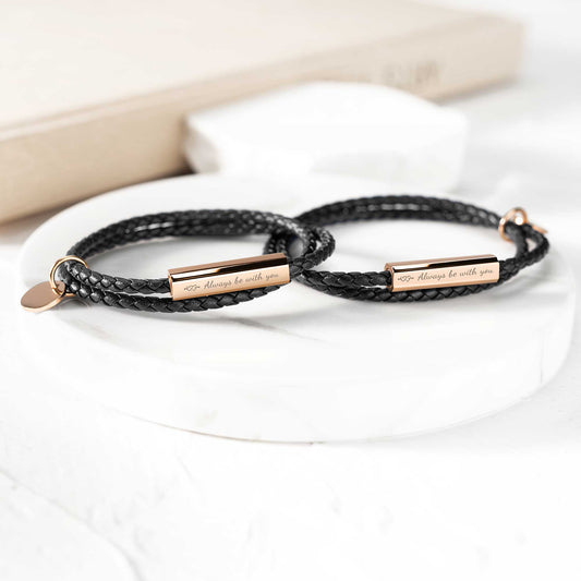 partnerarmband-mit-gravur-in-rose-gold-mit-echtleder-armband-als-weihnachtsgeschenk