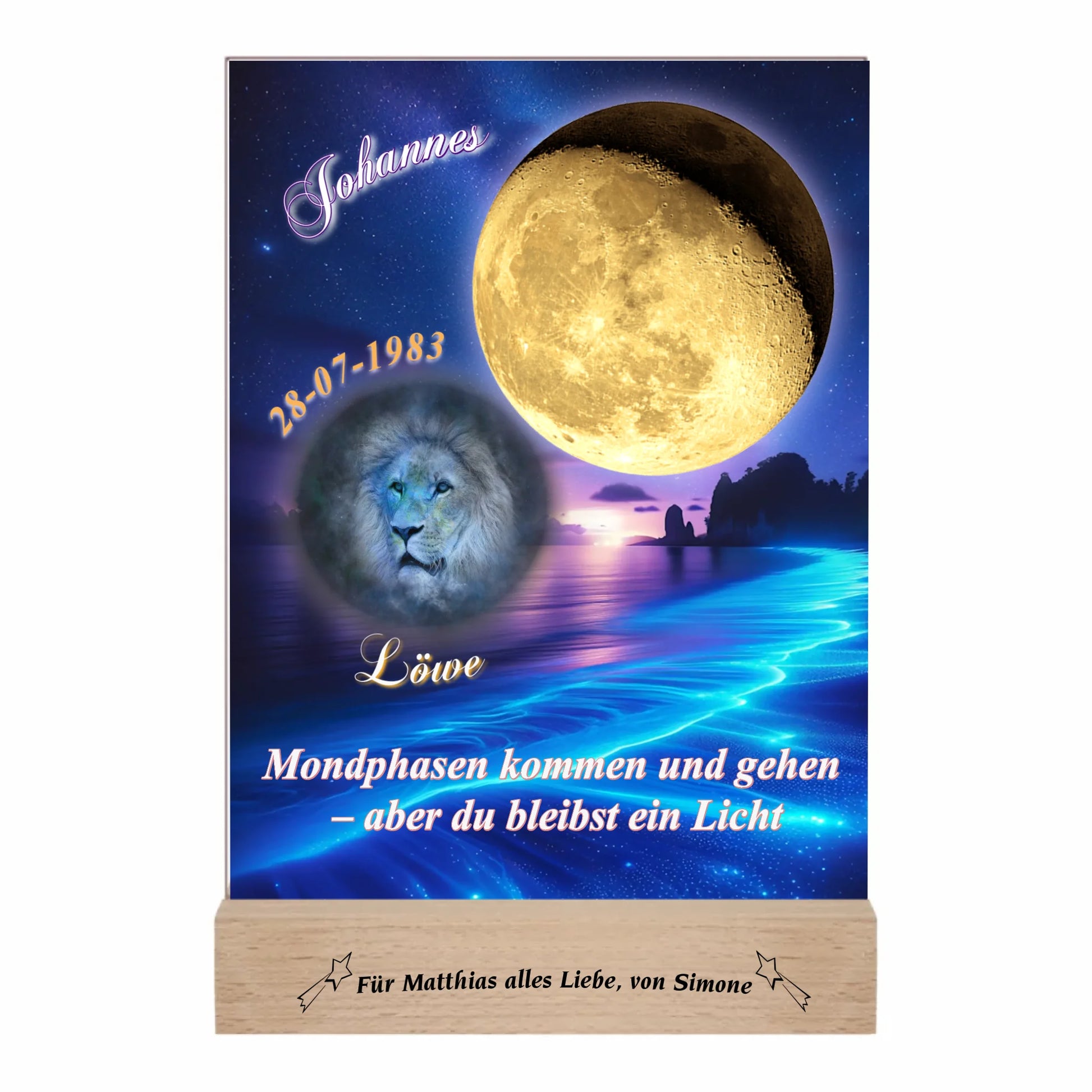 acrylglas-15x20cm-mit-graviertem-holzsockel-design-mit-personalisierter-mondphase-nach-datum-mit-sternzeichen-und-name-kurzer-spruch-monphasen-kommen-und-gehen-aber-du-bleibst-ein-licht-designhintergrund-brandung-meer-in-neon-blau-sternzeichen-ist-hellblau-dargestellt-und-der-mond-golden