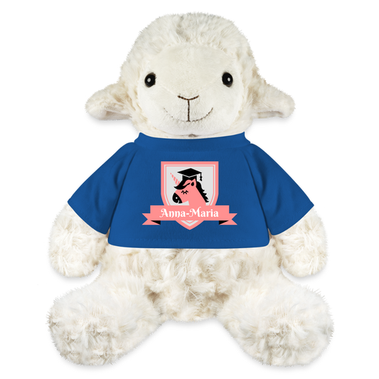 stofftier-lamm-21x20cm-mit-koenigsblauem-mit-namen-personalisiertem-shirt-auf-dem-ein-pinkes-wappen-mit-einhorn-abgebildet-ist