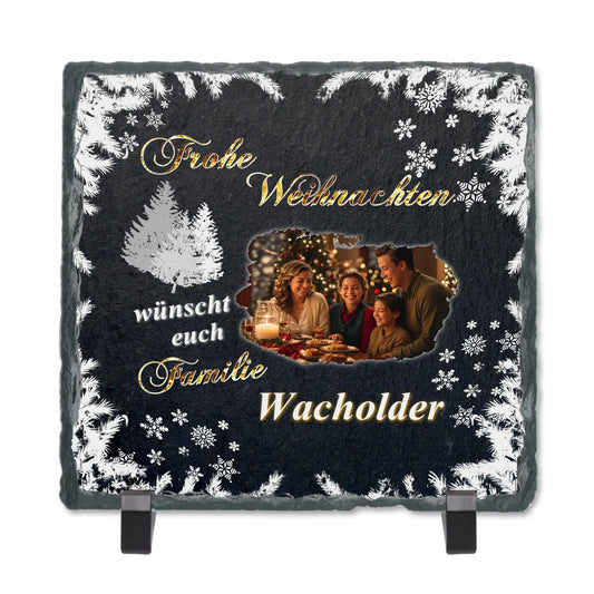 schieferplatte-15x15cm-schwarz-mit-standfuß-weihnachtsgeschenk-nachbarn-mit-familienfoto-mit-schriftzug-frohe-weihnachten-wünscht-euch-familie-name-personalisiebar-weihnachtliche-motive-wie-schneeflocken-und-verschneite-zweige