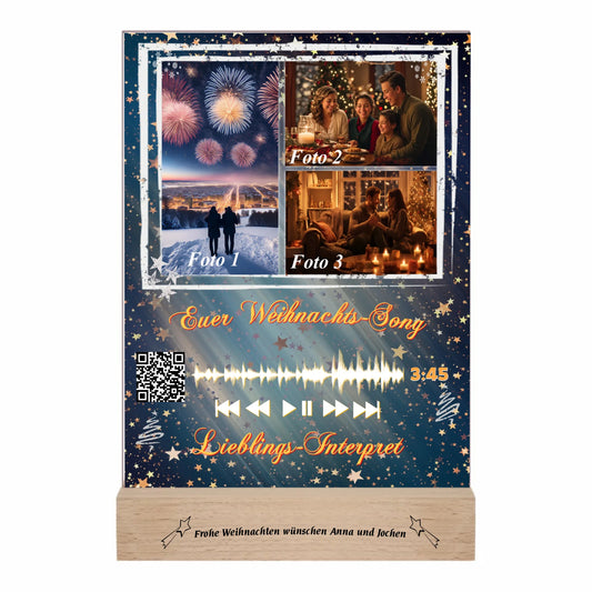 acrylglas-15x20cm-mit-graviertem-standfuss-aus-echtholz-nikolausgeschenk-mit-3-fotos-und-ausgewähltem-songtitel-und-interpret-mit-qr-code-design-hintergrund-dunkelgrün-mit verlauf-in-die farbe-silber-mit-vielen-kleinen-sternen-standfuss-graviert-mit-namen-oder-wunschtext