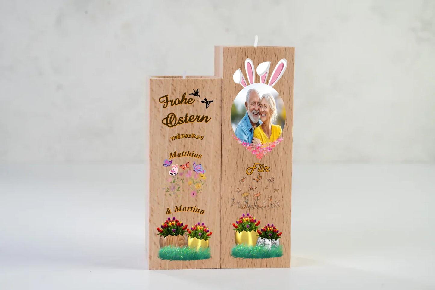 2-quadratische-teelichthalter-4,5x4,5cm-aus-hellem-holz-höhen-12-und-14cm-mit-farbenfrohen-motiven-schmetterlinge-blumen-kann-mit-namen-und-foto-personalisiert-werden