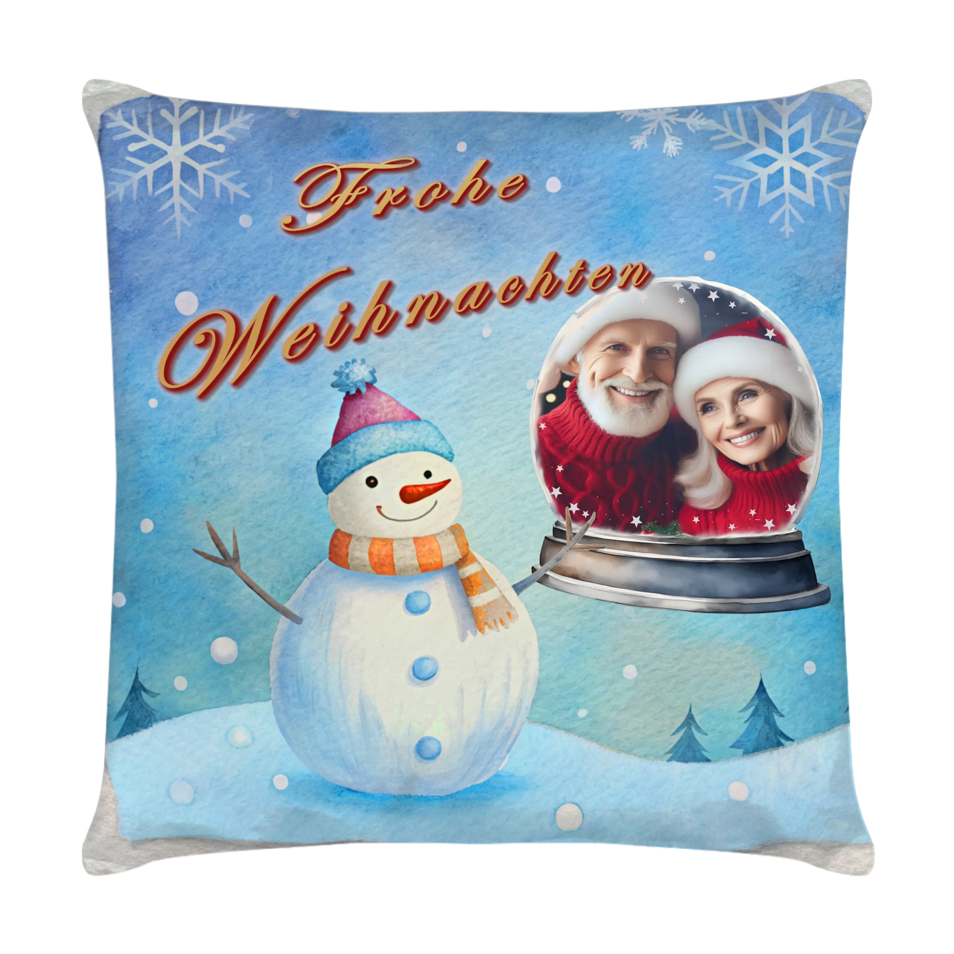 kissen-40x40-cm-mit-foto-vorderseite-mit-winterlandschaft-in-hellblau-und-schneemann-daneben-das-foto-in-einer-schneekugel
