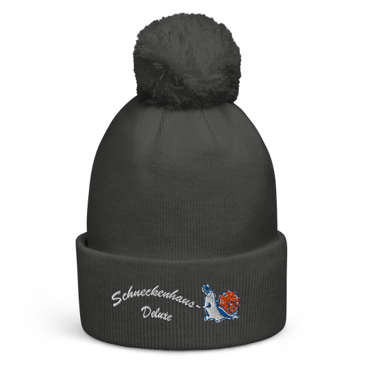 bestickte-beanie-grau-mit-bund-und-bommel-motiv-lustige-schnecke-und-schriftzug-schneckenhaus-deluxe