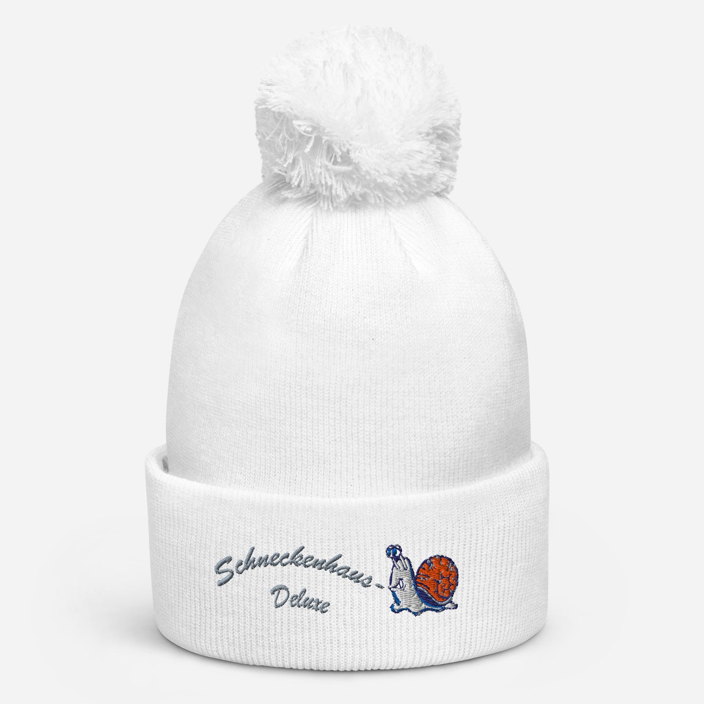 bestickte-beanie-weiss-mit-bund-und-bommel-motiv-lustige-schnecke-und-schriftzug-schneckenhaus-deluxe