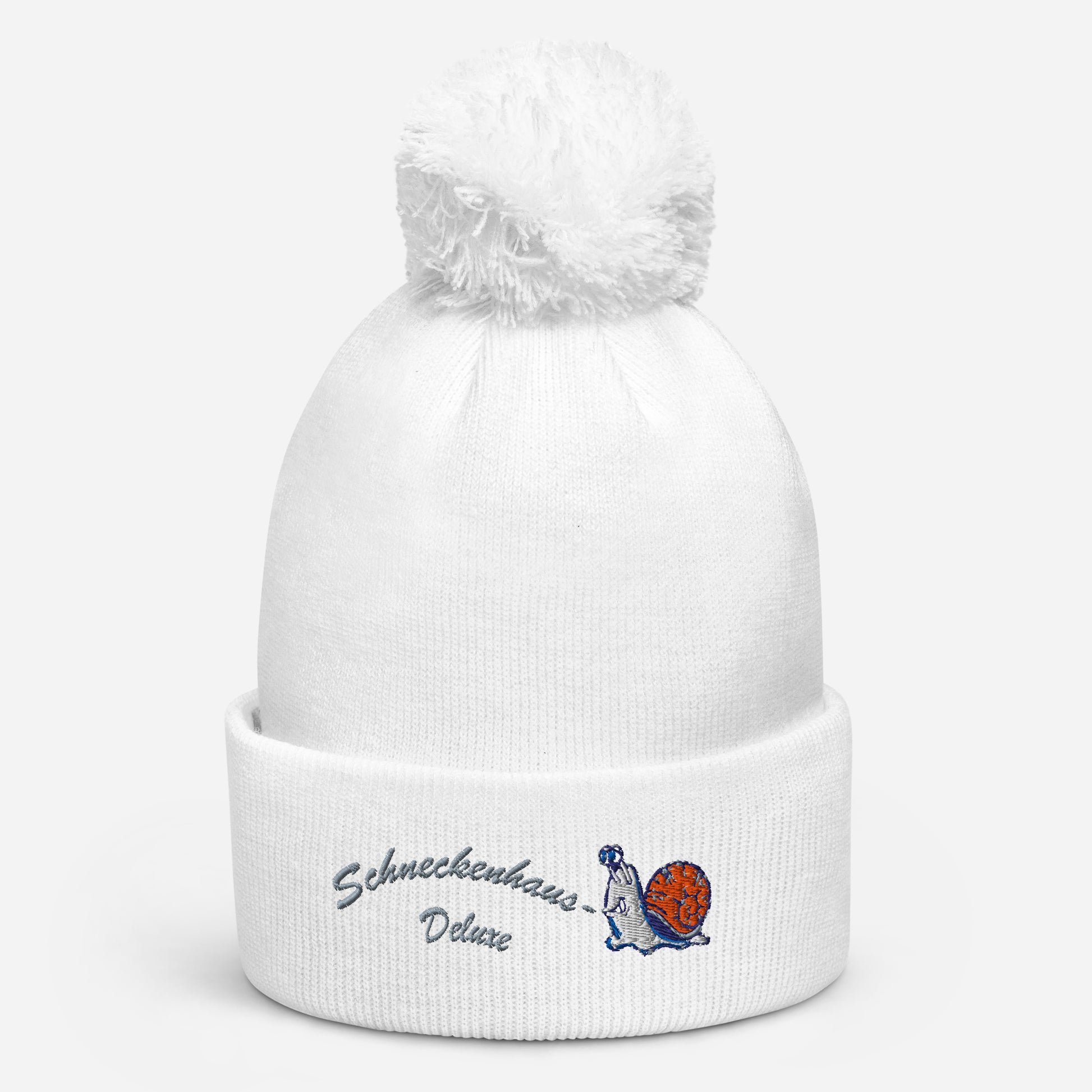 bestickte-beanie-weiss-mit-bund-und-bommel-motiv-lustige-schnecke-und-schriftzug-schneckenhaus-deluxe