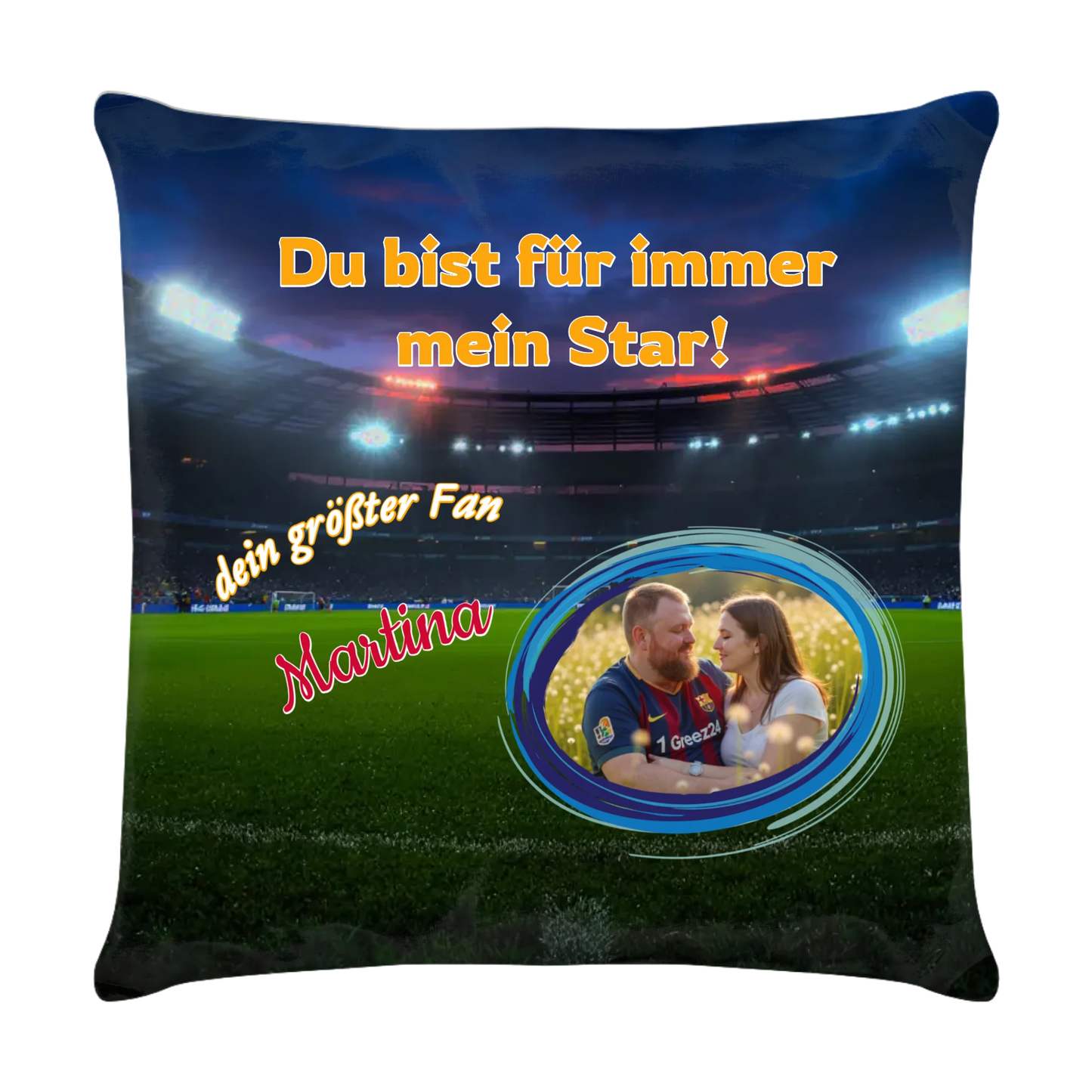 personalisiertes-kissen-fussball-40x40-cm-rueckseite-mit-foto-spruch-und-namen