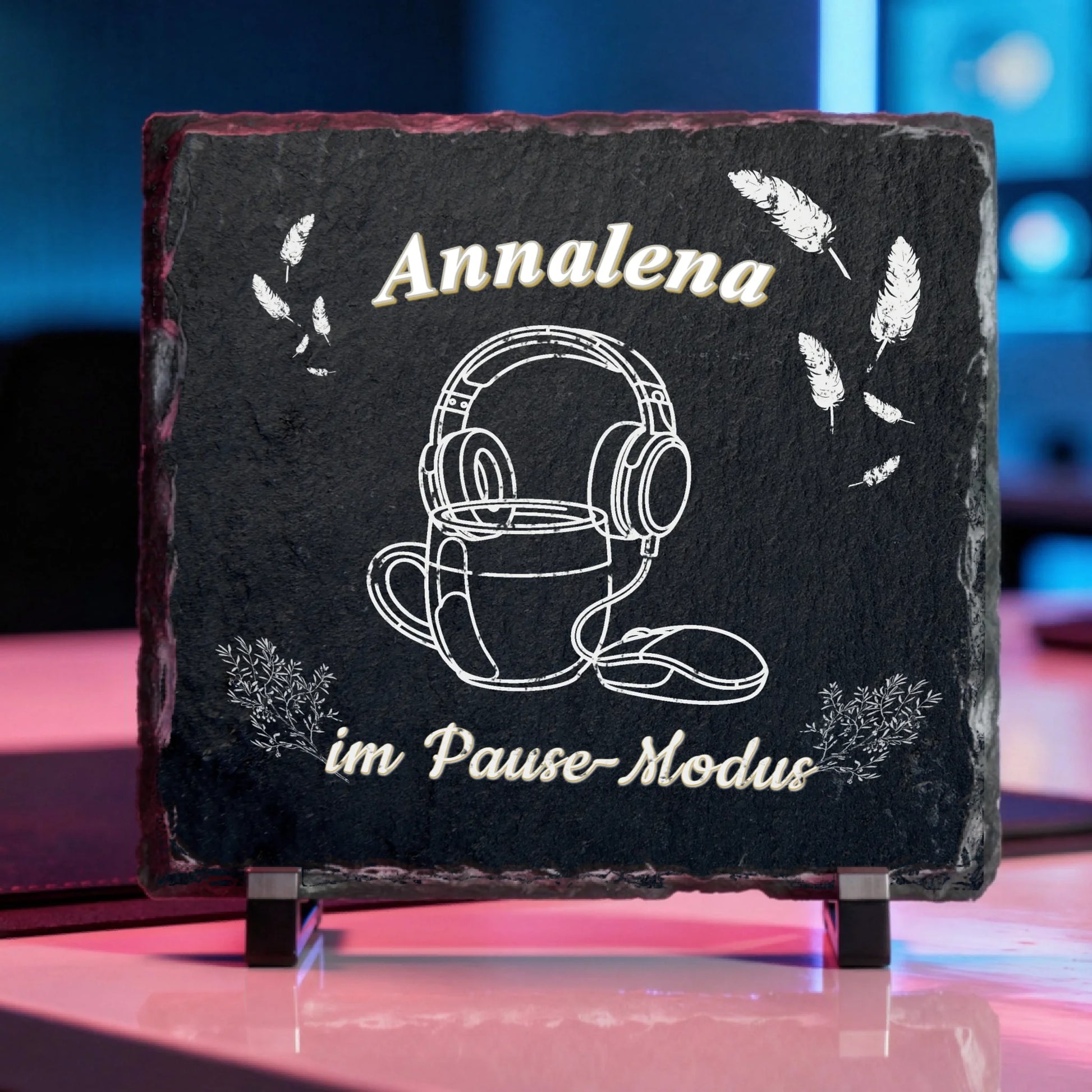 schieferplatte-als-geschenk-fuer-gamer-frauen-ein-cleaner-schieferaufsteller-15x15-cm-fuer-das-setup