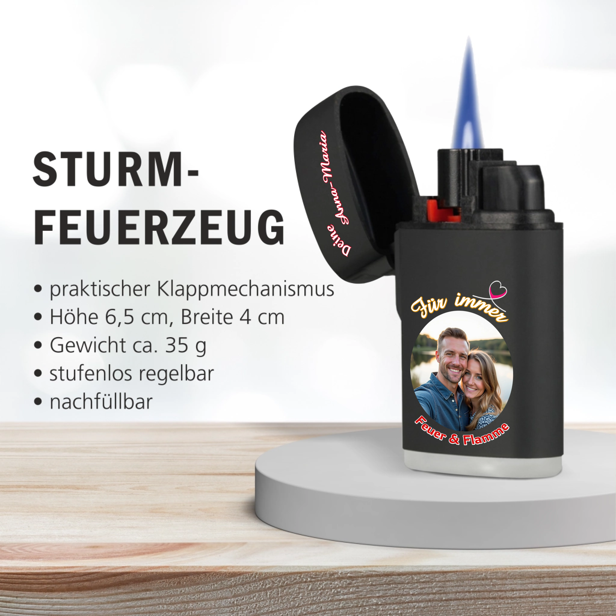 jetflame-feuerzeug-schwarz-mit-foto-und-name-in-weißem-aufdruck-personalisiert-aufschrift-für-immer-feuer-und-flamme-neben-einer-produktbeschreibung