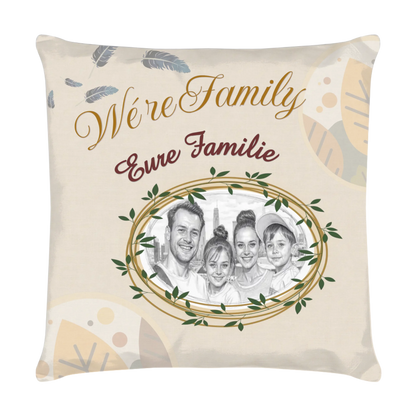 kissen-familie-personalisiert-mit-foto-als-zeichnung-und-name-40x40-cm-creme-vorderseite