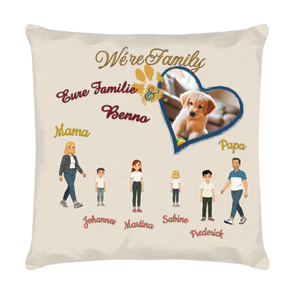 kissen-familie-personalisiert-mit-foto-von-hund-und-illustrierter-familie-mit-namen-40x40-cm-vorderseite