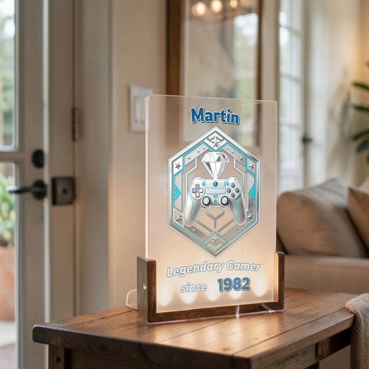personalisierte-led-acryl-lampe-mit-futuristischem-controller-auf-wohnzimmertisch