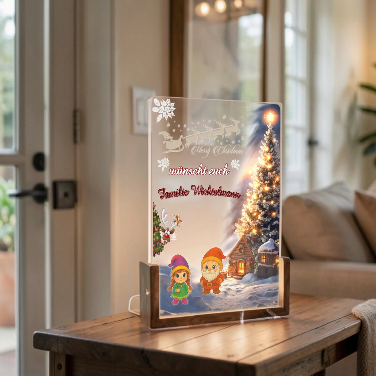 led-acryl-lampe-als-dekoratives-schild-frohe-weihnachten-personalisiert-mit-name-mit-winterlandschaft-und-wichtel