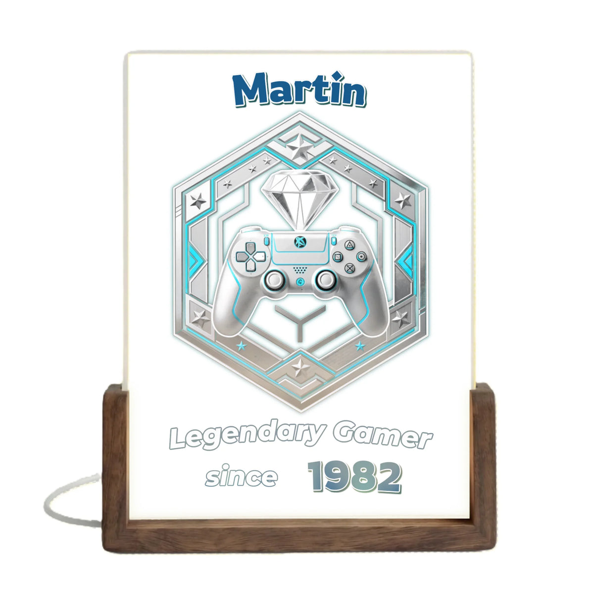 legendary-gamer-design-mit-silber-grauem-controller-im-sechseck-und-neonblauen-akzenten