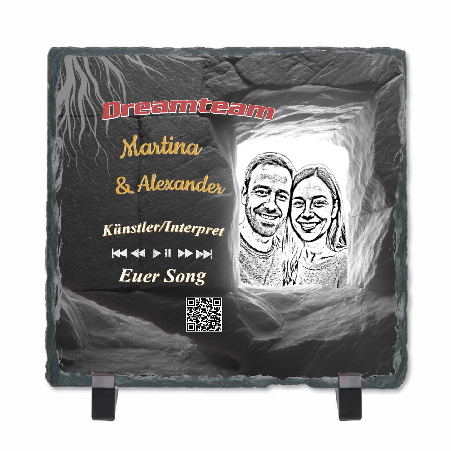 schieferplatte-15x15cm-mit-standfuss-personalisiert-mit-lieblings-song-namen-und-skizze-aus-foto