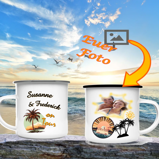 emaille-tasse-mit-foto-und-namen-mit-motiven-von-palmen-van-und-sonnenuntergang