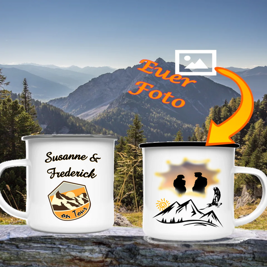 emaille-tasse-vorderseite-mit-namen-und-wappen-mit-berg-rückansicht-mit-foto-bergmotiv-und-adler