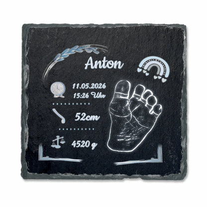 personalisiertes-geschenk-zur-geburt-eines-jungen-schieferplatte-mit-fussabdruck-und-name