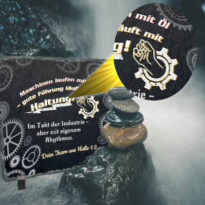 edles-geschenk-fuer-chef-schieferplatte-mit-text-personalisiert-detailansicht-aufdruck