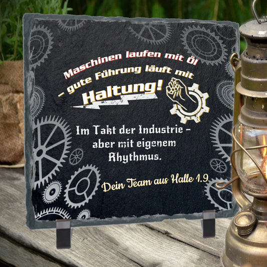 schieferplatte-quadratisch-mit-text-als-edles-geschenk-fuer-chef