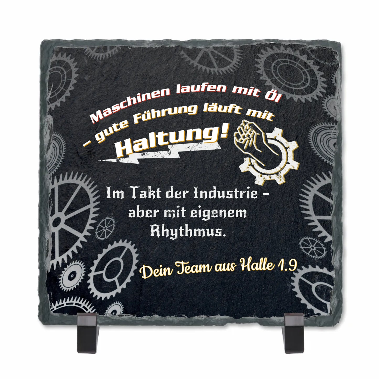 schieferplatte-quadratisch-mit-standfuss-und-text-fuer-chef-als-edles-geschenk