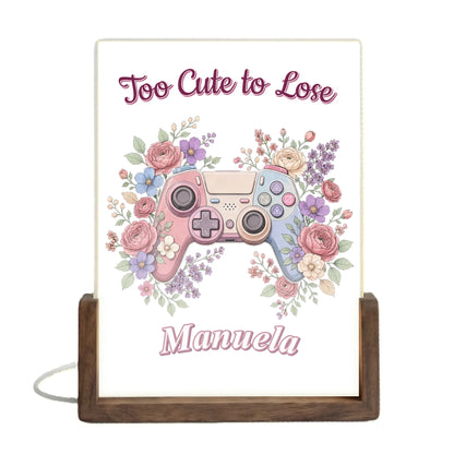too-cute-to-lose-design-mit-controller-blumen-und-bunten-pastellfarben-auf-acrylglas