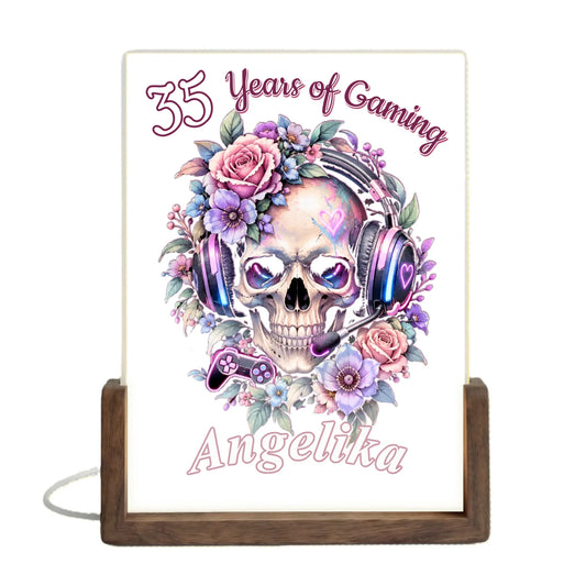 years-of-gaming-design-mit-totenkopf-headset-pastellblumen-altersangabe-und-wunschnamen